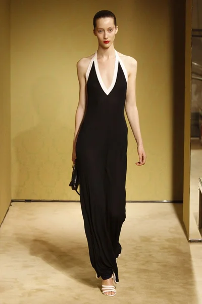 Look 10
